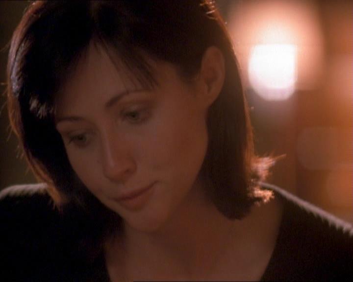 Charmed-Online_dot_net-1x01SomethingWiccaThisWayComes1617.jpg Charmed-Online_dot_net-1x01SomethingWiccaThisWayComes1617.jpg