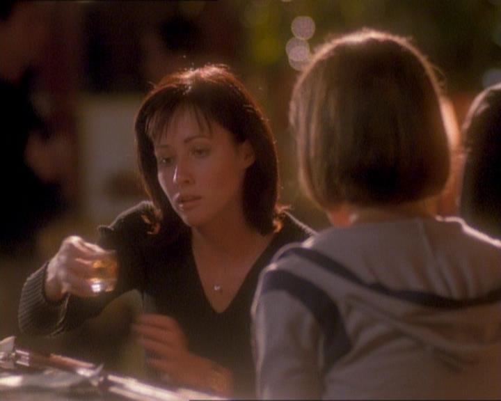 Charmed-Online_dot_net-1x01SomethingWiccaThisWayComes1651.jpg Charmed-Online_dot_net-1x01SomethingWiccaThisWayComes1651.jpg
