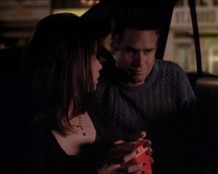 Charmed-Online_dot_net-1x01SomethingWiccaThisWayComes1718.jpg Charmed-Online_dot_net-1x01SomethingWiccaThisWayComes1718.jpg