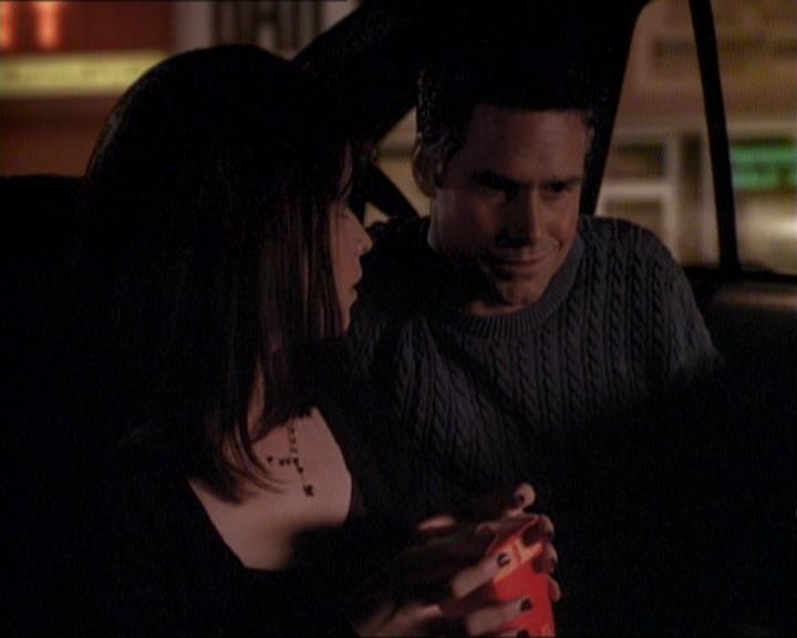 Charmed-Online_dot_net-1x01SomethingWiccaThisWayComes1719.jpg