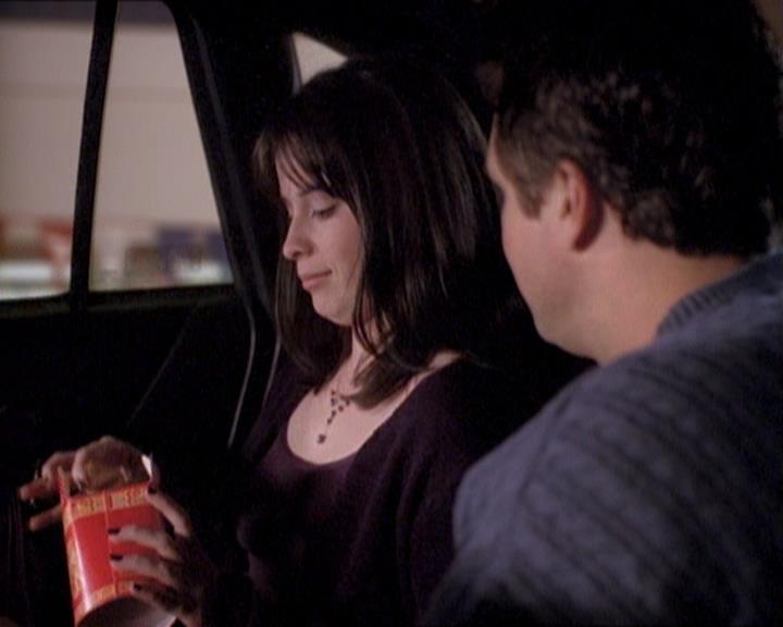 Charmed-Online_dot_net-1x01SomethingWiccaThisWayComes1728.jpg Charmed-Online_dot_net-1x01SomethingWiccaThisWayComes1728.jpg