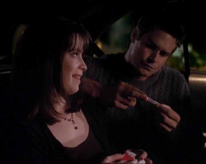 Charmed-Online_dot_net-1x01SomethingWiccaThisWayComes1741.jpg