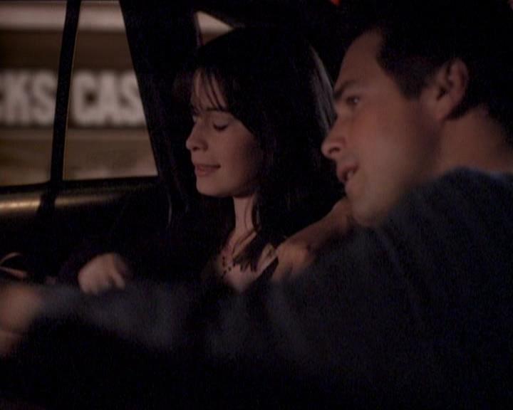 Charmed-Online_dot_net-1x01SomethingWiccaThisWayComes1749.jpg