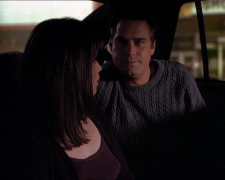 Charmed-Online_dot_net-1x01SomethingWiccaThisWayComes1760.jpg