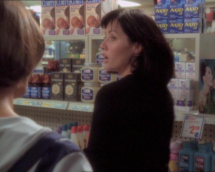 Charmed-Online_dot_net-1x01SomethingWiccaThisWayComes1792.jpg Charmed-Online_dot_net-1x01SomethingWiccaThisWayComes1792.jpg