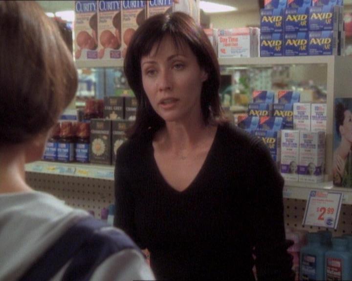 Charmed-Online_dot_net-1x01SomethingWiccaThisWayComes1793.jpg Charmed-Online_dot_net-1x01SomethingWiccaThisWayComes1793.jpg