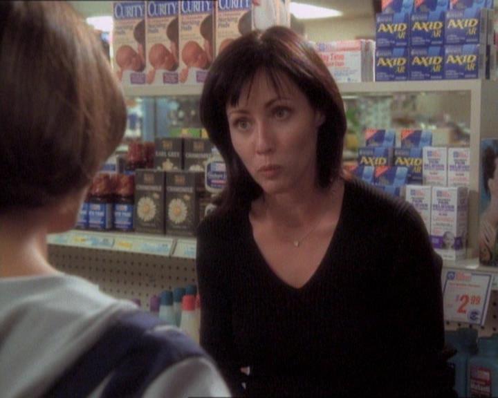 Charmed-Online_dot_net-1x01SomethingWiccaThisWayComes1794.jpg Charmed-Online_dot_net-1x01SomethingWiccaThisWayComes1794.jpg