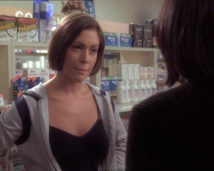 Charmed-Online_dot_net-1x01SomethingWiccaThisWayComes1798.jpg Charmed-Online_dot_net-1x01SomethingWiccaThisWayComes1798.jpg