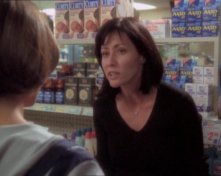 Charmed-Online_dot_net-1x01SomethingWiccaThisWayComes1801.jpg Charmed-Online_dot_net-1x01SomethingWiccaThisWayComes1801.jpg