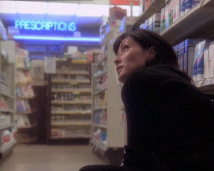 Charmed-Online_dot_net-1x01SomethingWiccaThisWayComes1831.jpg Charmed-Online_dot_net-1x01SomethingWiccaThisWayComes1831.jpg