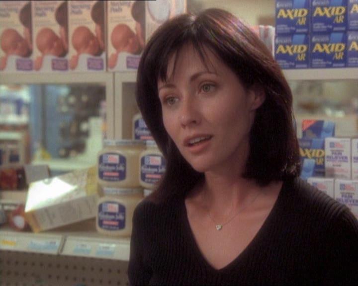 Charmed-Online_dot_net-1x01SomethingWiccaThisWayComes1857.jpg Charmed-Online_dot_net-1x01SomethingWiccaThisWayComes1857.jpg