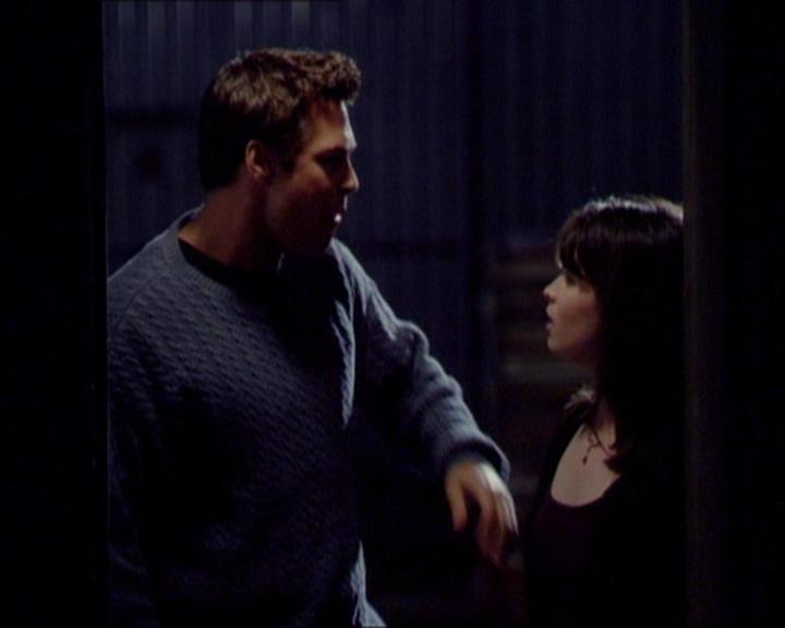 Charmed-Online_dot_net-1x01SomethingWiccaThisWayComes1874.jpg