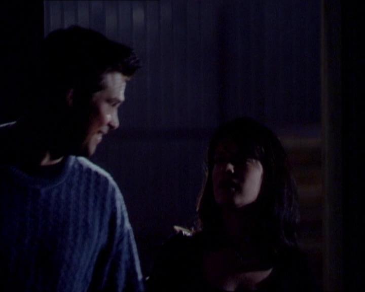 Charmed-Online_dot_net-1x01SomethingWiccaThisWayComes1877.jpg