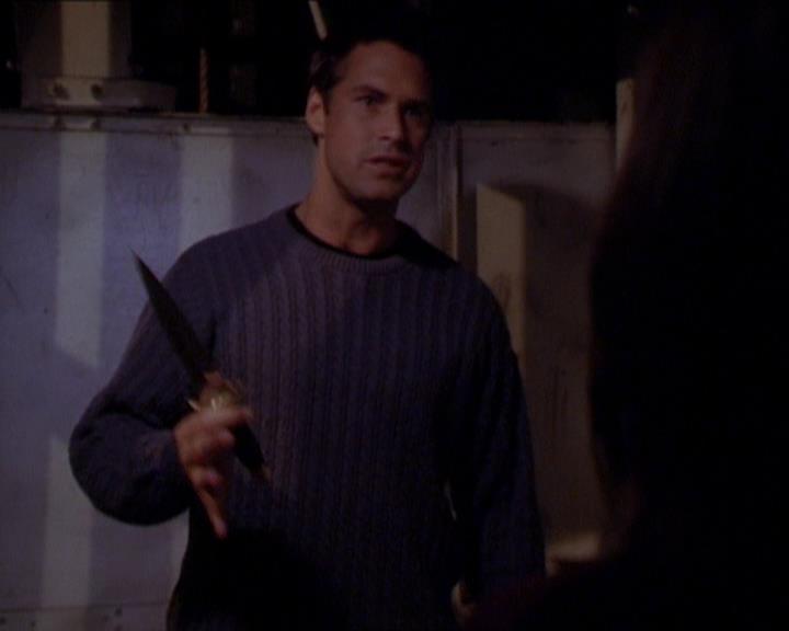 Charmed-Online_dot_net-1x01SomethingWiccaThisWayComes1914.jpg Charmed-Online_dot_net-1x01SomethingWiccaThisWayComes1914.jpg