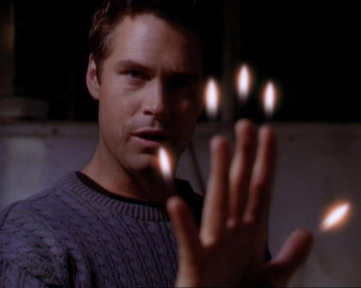 Charmed-Online_dot_net-1x01SomethingWiccaThisWayComes1929.jpg Charmed-Online_dot_net-1x01SomethingWiccaThisWayComes1929.jpg