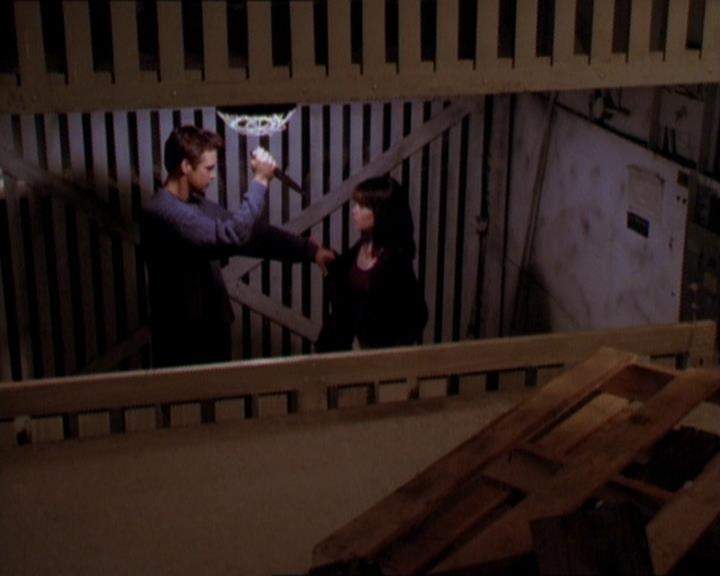 Charmed-Online_dot_net-1x01SomethingWiccaThisWayComes1942.jpg Charmed-Online_dot_net-1x01SomethingWiccaThisWayComes1942.jpg