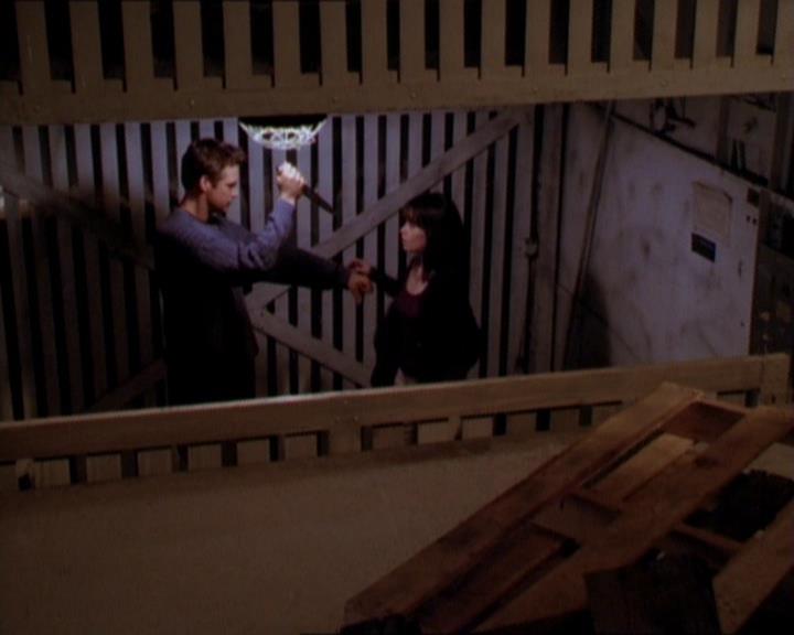 Charmed-Online_dot_net-1x01SomethingWiccaThisWayComes1943.jpg Charmed-Online_dot_net-1x01SomethingWiccaThisWayComes1943.jpg