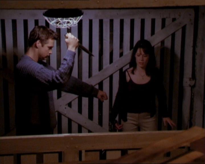 Charmed-Online_dot_net-1x01SomethingWiccaThisWayComes1948.jpg Charmed-Online_dot_net-1x01SomethingWiccaThisWayComes1948.jpg