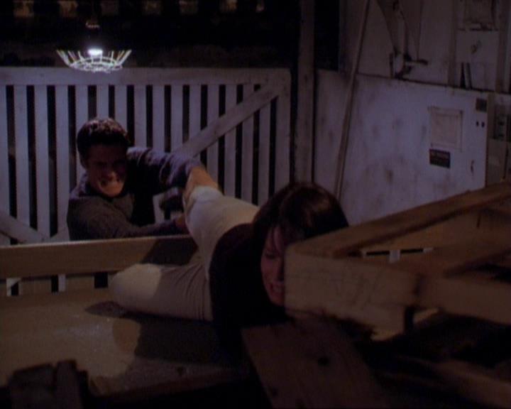 Charmed-Online_dot_net-1x01SomethingWiccaThisWayComes1960.jpg Charmed-Online_dot_net-1x01SomethingWiccaThisWayComes1960.jpg