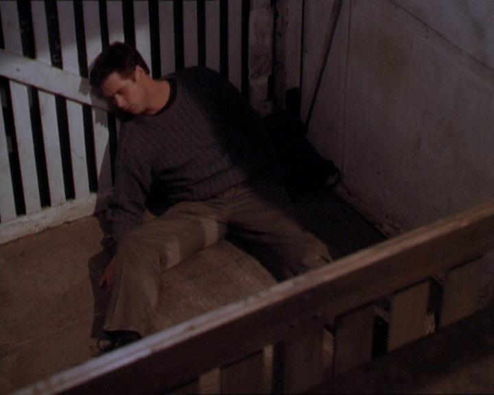 Charmed-Online_dot_net-1x01SomethingWiccaThisWayComes1971.jpg Charmed-Online_dot_net-1x01SomethingWiccaThisWayComes1971.jpg