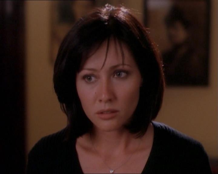 Charmed-Online_dot_net-1x01SomethingWiccaThisWayComes2003.jpg