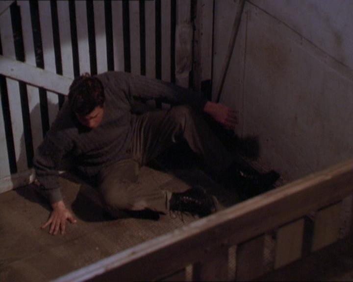 Charmed-Online_dot_net-1x01SomethingWiccaThisWayComes2009.jpg Charmed-Online_dot_net-1x01SomethingWiccaThisWayComes2009.jpg