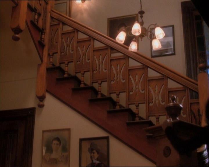 Charmed-Online_dot_net-1x01SomethingWiccaThisWayComes2038.jpg Charmed-Online_dot_net-1x01SomethingWiccaThisWayComes2038.jpg