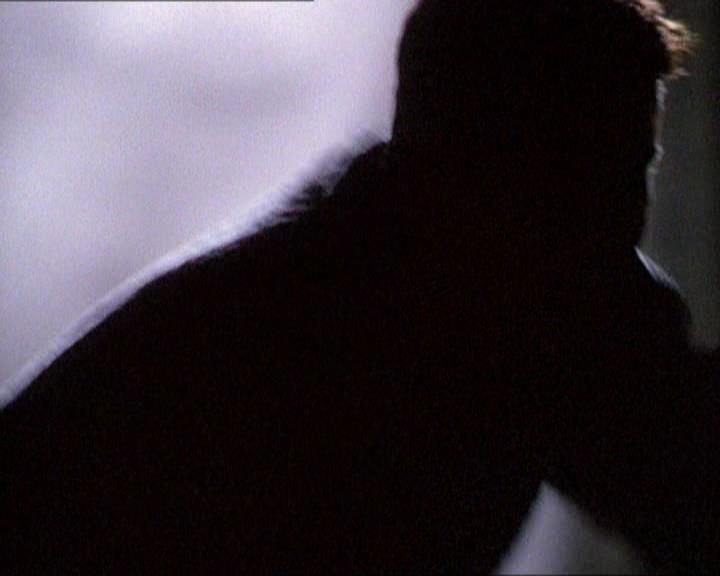 Charmed-Online_dot_net-1x01SomethingWiccaThisWayComes2088.jpg Charmed-Online_dot_net-1x01SomethingWiccaThisWayComes2088.jpg