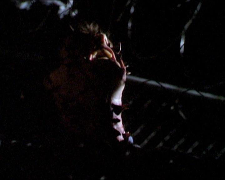 Charmed-Online_dot_net-1x01SomethingWiccaThisWayComes2094.jpg Charmed-Online_dot_net-1x01SomethingWiccaThisWayComes2094.jpg