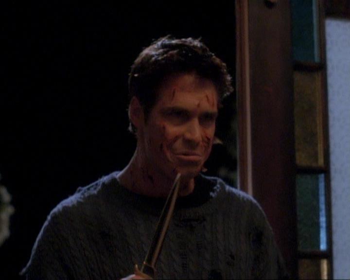 Charmed-Online_dot_net-1x01SomethingWiccaThisWayComes2125.jpg Charmed-Online_dot_net-1x01SomethingWiccaThisWayComes2125.jpg