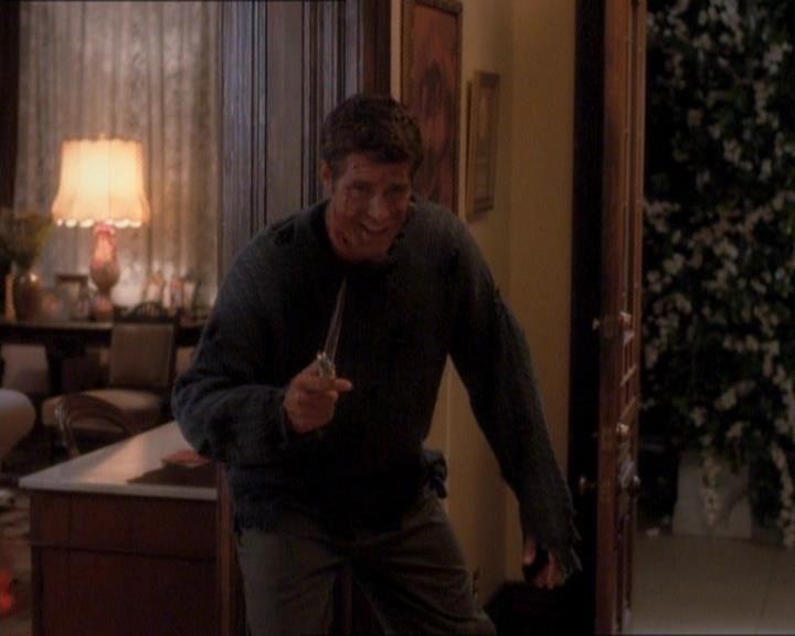 Charmed-Online_dot_net-1x01SomethingWiccaThisWayComes2132.jpg Charmed-Online_dot_net-1x01SomethingWiccaThisWayComes2132.jpg