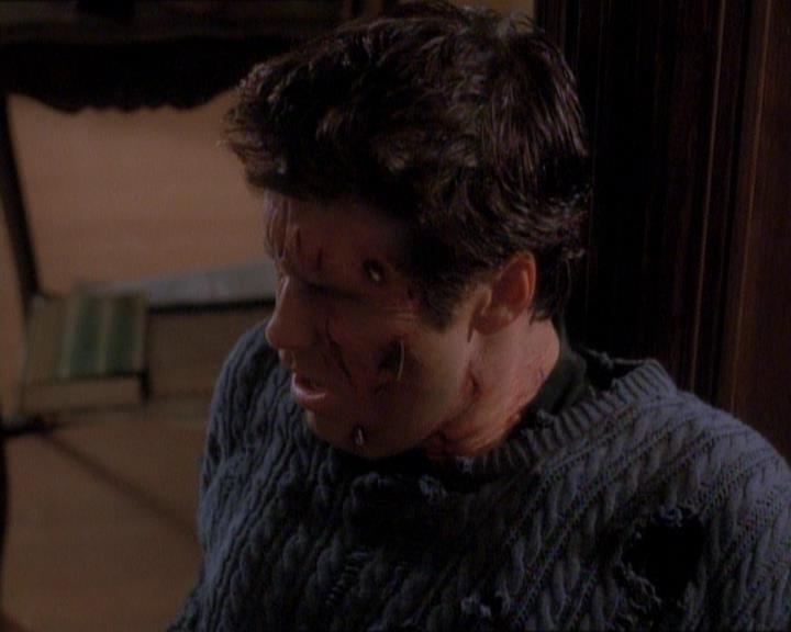 Charmed-Online_dot_net-1x01SomethingWiccaThisWayComes2141.jpg Charmed-Online_dot_net-1x01SomethingWiccaThisWayComes2141.jpg