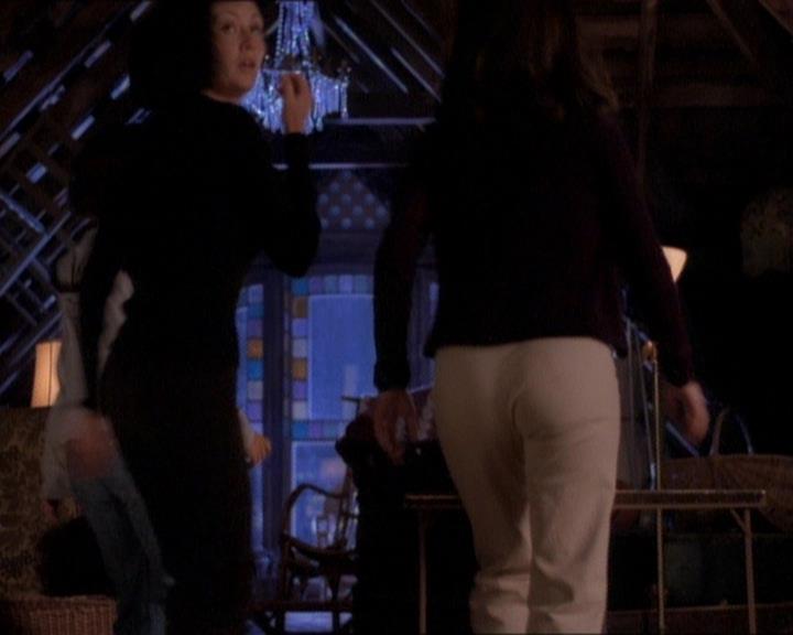 Charmed-Online_dot_net-1x01SomethingWiccaThisWayComes2153.jpg Charmed-Online_dot_net-1x01SomethingWiccaThisWayComes2153.jpg
