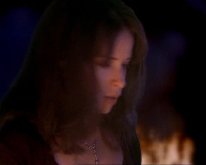 Charmed-Online_dot_net-1x01SomethingWiccaThisWayComes2186.jpg Charmed-Online_dot_net-1x01SomethingWiccaThisWayComes2186.jpg