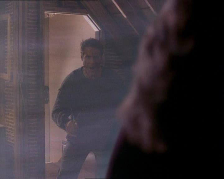 Charmed-Online_dot_net-1x01SomethingWiccaThisWayComes2204.jpg Charmed-Online_dot_net-1x01SomethingWiccaThisWayComes2204.jpg