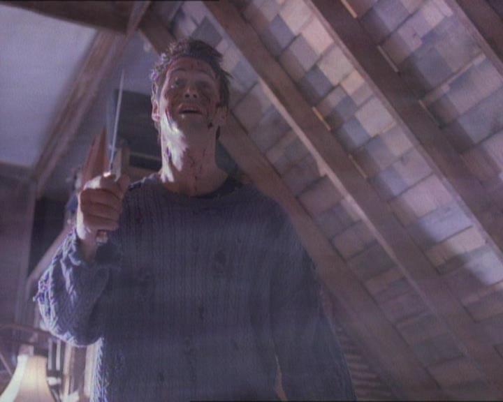 Charmed-Online_dot_net-1x01SomethingWiccaThisWayComes2212.jpg Charmed-Online_dot_net-1x01SomethingWiccaThisWayComes2212.jpg