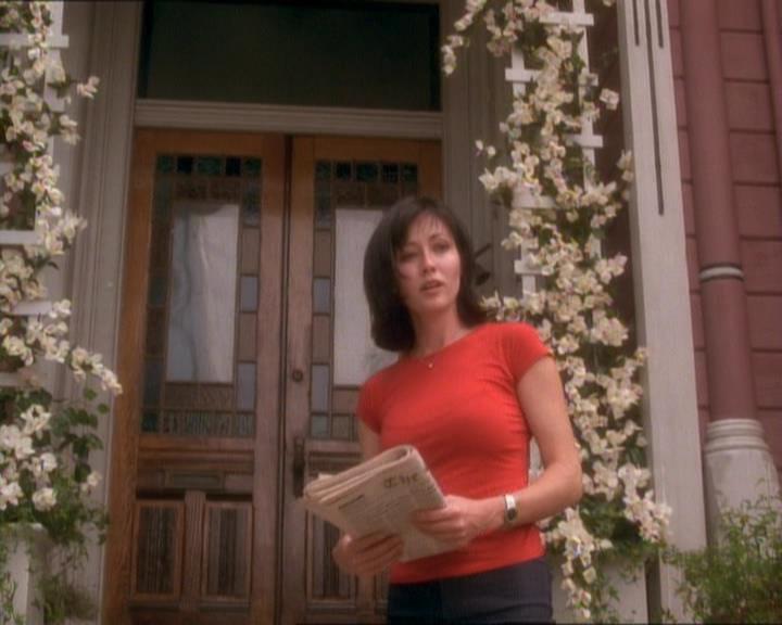 Charmed-Online_dot_net-1x01SomethingWiccaThisWayComes2241.jpg