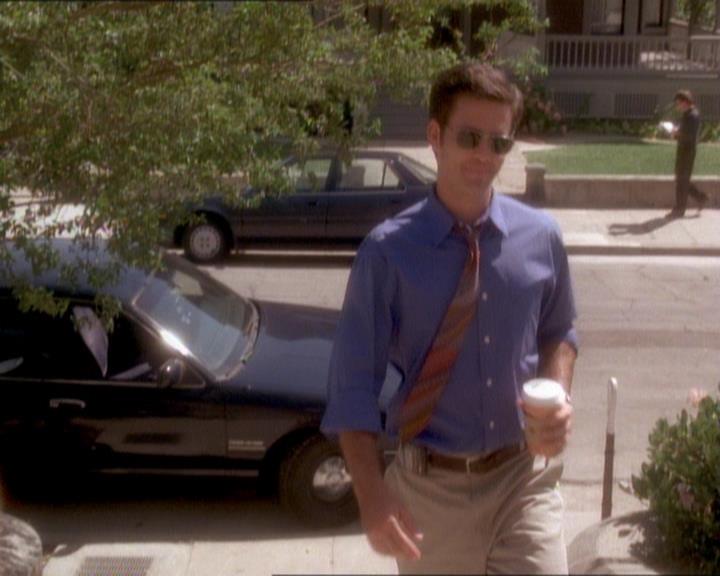 Charmed-Online_dot_net-1x01SomethingWiccaThisWayComes2250.jpg Charmed-Online_dot_net-1x01SomethingWiccaThisWayComes2250.jpg