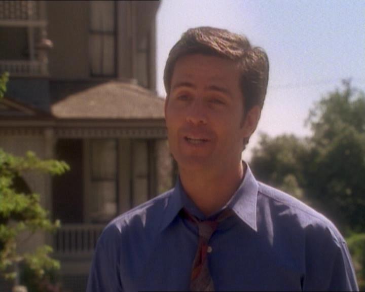 Charmed-Online_dot_net-1x01SomethingWiccaThisWayComes2275.jpg Charmed-Online_dot_net-1x01SomethingWiccaThisWayComes2275.jpg