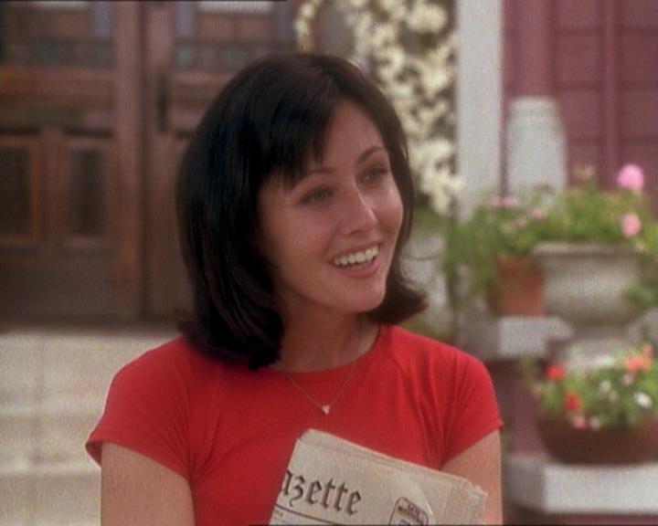 Charmed-Online_dot_net-1x01SomethingWiccaThisWayComes2276.jpg Charmed-Online_dot_net-1x01SomethingWiccaThisWayComes2276.jpg