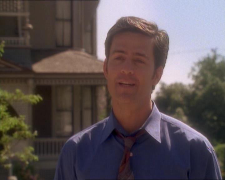 Charmed-Online_dot_net-1x01SomethingWiccaThisWayComes2278.jpg Charmed-Online_dot_net-1x01SomethingWiccaThisWayComes2278.jpg