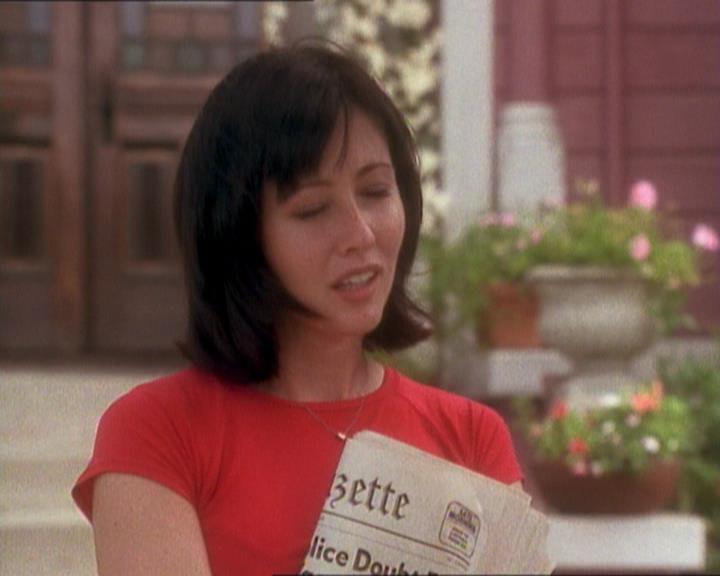 Charmed-Online_dot_net-1x01SomethingWiccaThisWayComes2279.jpg