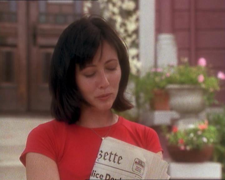 Charmed-Online_dot_net-1x01SomethingWiccaThisWayComes2280.jpg