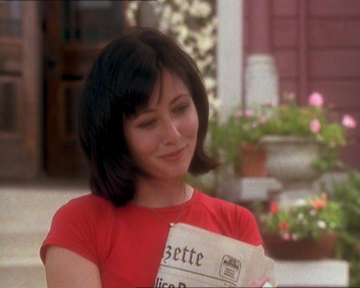 Charmed-Online_dot_net-1x01SomethingWiccaThisWayComes2297.jpg Charmed-Online_dot_net-1x01SomethingWiccaThisWayComes2297.jpg