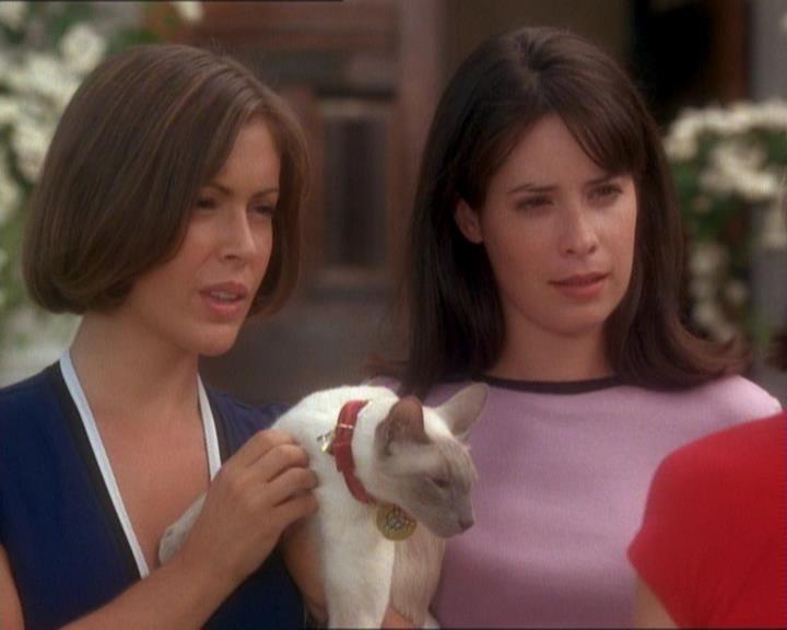 Charmed-Online_dot_net-1x01SomethingWiccaThisWayComes2312.jpg Charmed-Online_dot_net-1x01SomethingWiccaThisWayComes2312.jpg