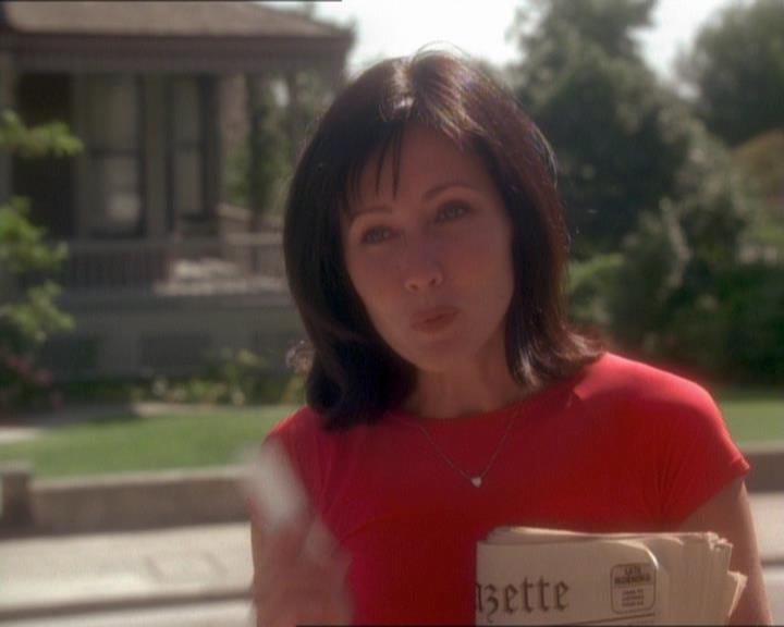Charmed-Online_dot_net-1x01SomethingWiccaThisWayComes2327.jpg Charmed-Online_dot_net-1x01SomethingWiccaThisWayComes2327.jpg
