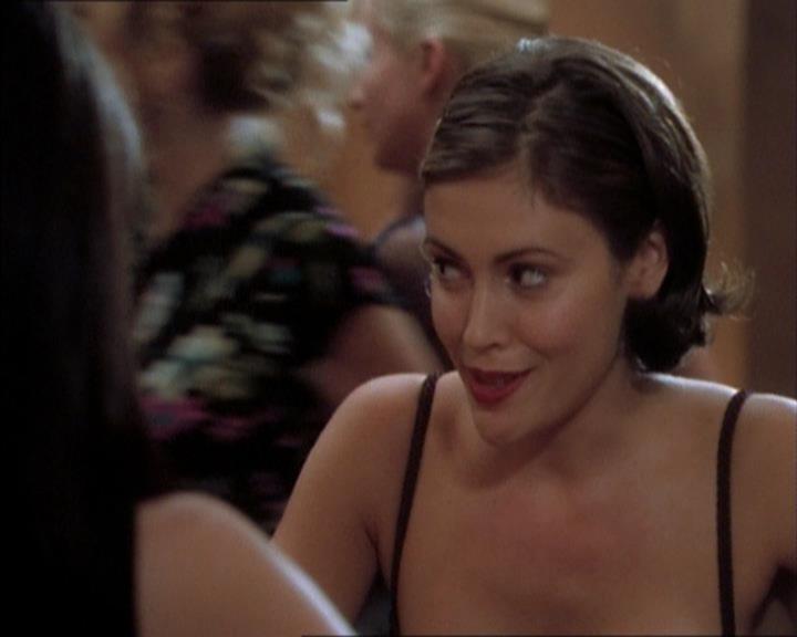 Charmed-Online_dot_net-1x02IveGotYouUnderMySkin0066.jpg Charmed-Online_dot_net-1x02IveGotYouUnderMySkin0066.jpg