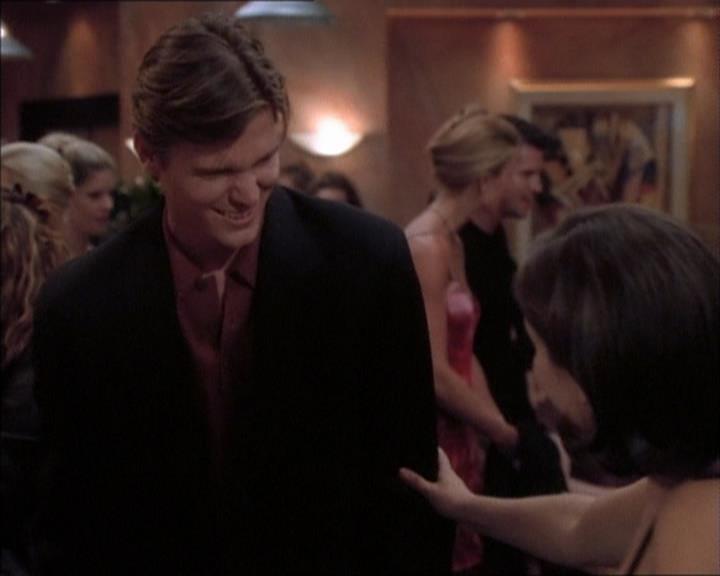 Charmed-Online_dot_net-1x02IveGotYouUnderMySkin0117.jpg Charmed-Online_dot_net-1x02IveGotYouUnderMySkin0117.jpg