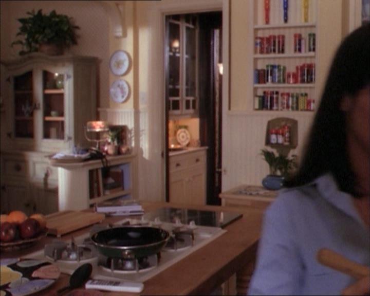 Charmed-Online_dot_net-1x02IveGotYouUnderMySkin0273.jpg Charmed-Online_dot_net-1x02IveGotYouUnderMySkin0273.jpg