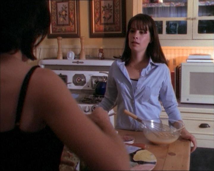 Charmed-Online_dot_net-1x02IveGotYouUnderMySkin0303.jpg Charmed-Online_dot_net-1x02IveGotYouUnderMySkin0303.jpg